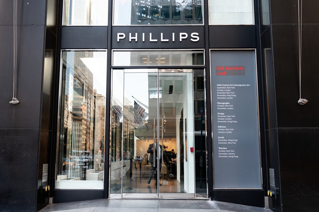 Bagian luar rumah lelang Philips di New York