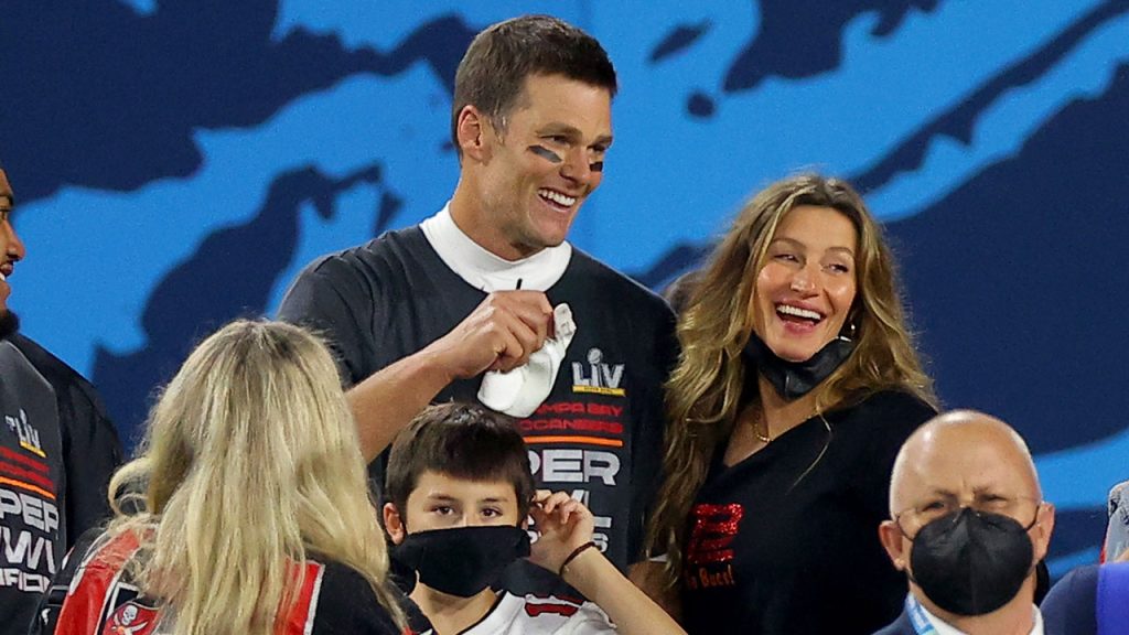 Ayah Tom Brady menyalahkan media atas pensiun dini putranya