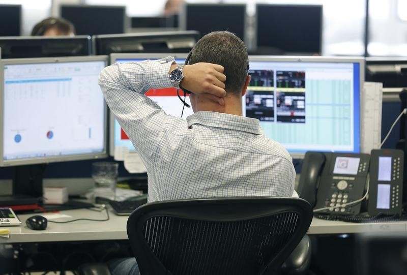 Saham reli ke depan, pasar obligasi mempertimbangkan risiko terhadap ekonomi AS Oleh Reuters