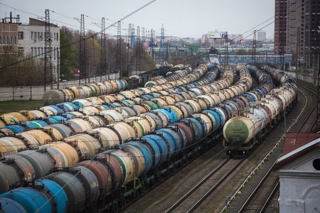 Analis mengatakan pasokan alternatif tidak akan dapat sepenuhnya menggantikan minyak Rusia