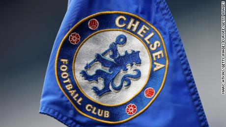 Roman Abramovich, pemilik Rusia Chelsea FC, menjual klub tersebut setelah invasi ke Ukraina