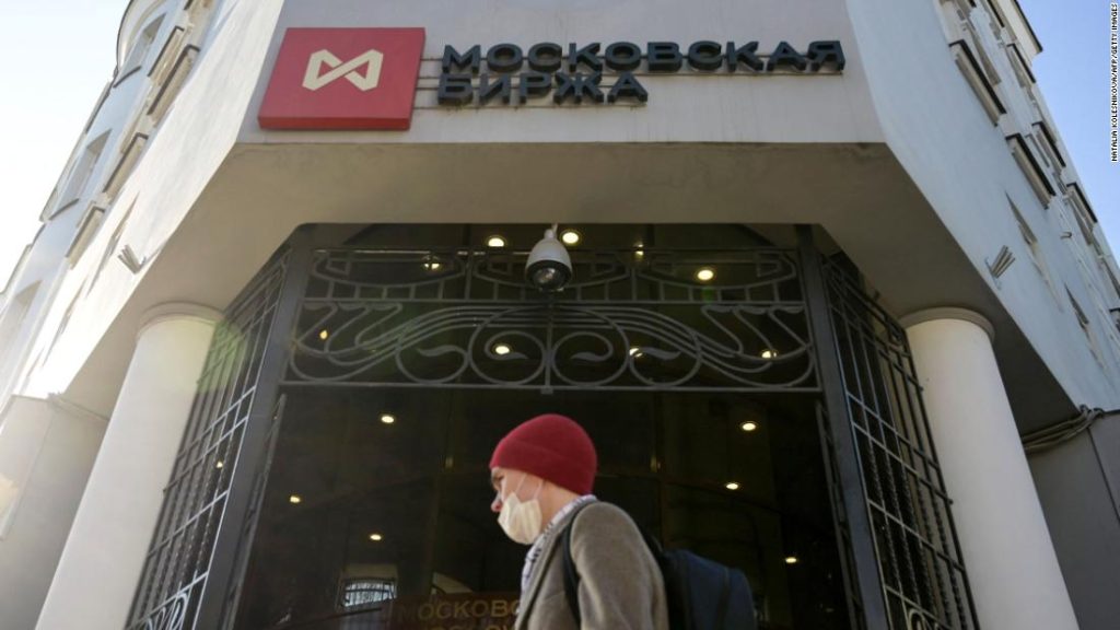 Pasar saham Rusia dibuka kembali setelah penutupan selama sebulan