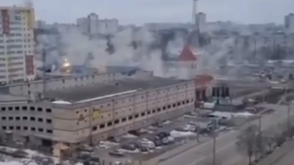 Pejabat Ukraina mengatakan bahwa banyak yang tewas dan terluka dalam pemboman Rusia di Kharkiv