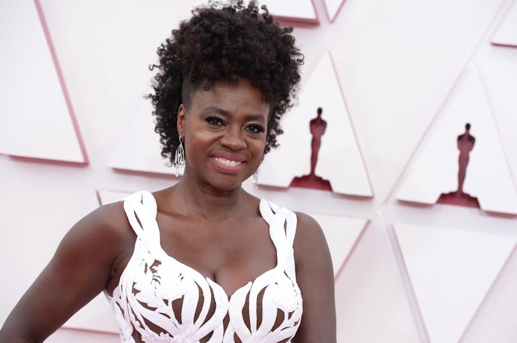 Viola Davis berbagi bahwa dia menjalani histerektomi