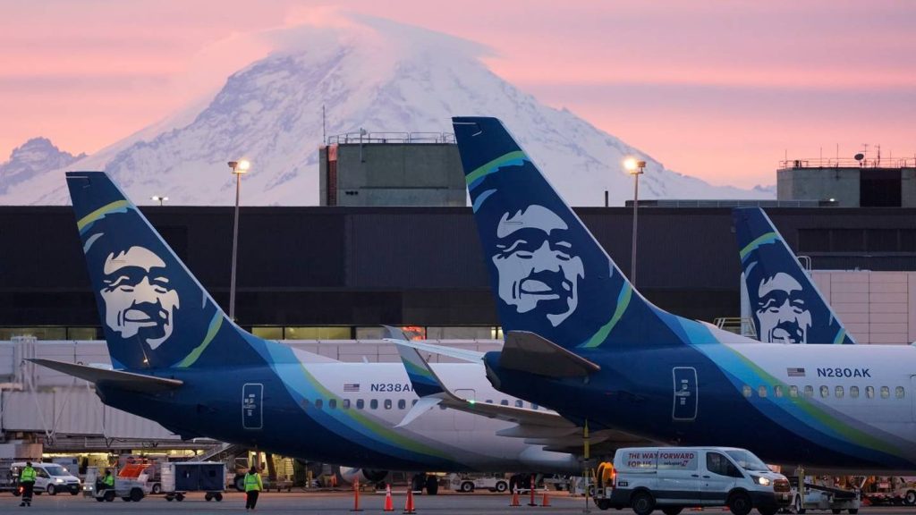Alaska Airlines membatalkan lebih dari 120 penerbangan, memperingatkan gangguan akhir pekan - KIRO 7 News Seattle