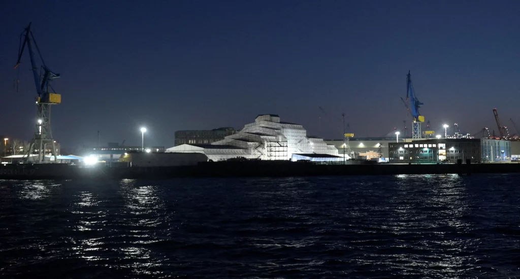 Kapal pesiar miliarder Rusia, Dilbar, disita oleh Jerman