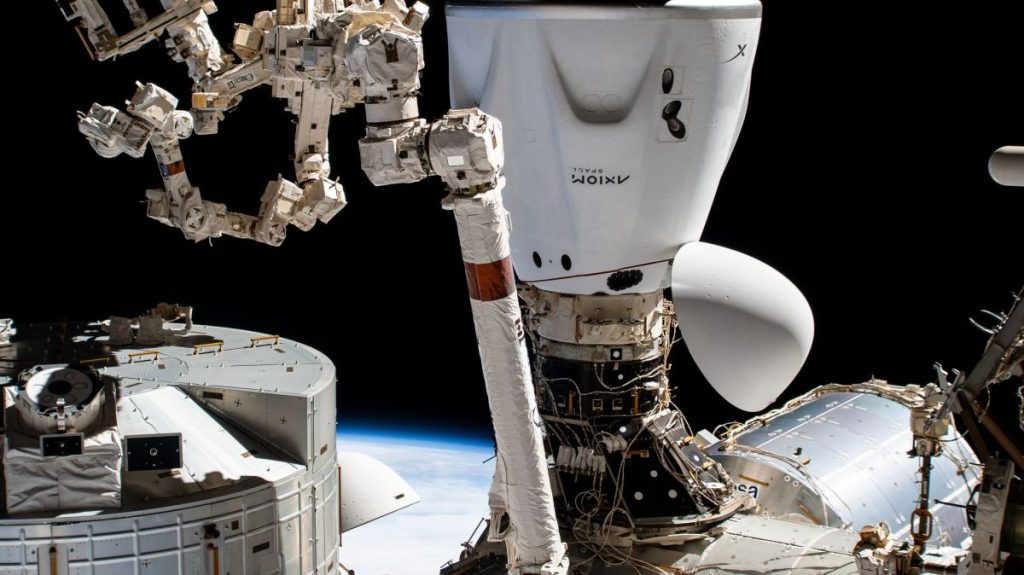 Tonton misi astronot SpaceX Ax-1 meninggalkan stasiun luar angkasa hari ini