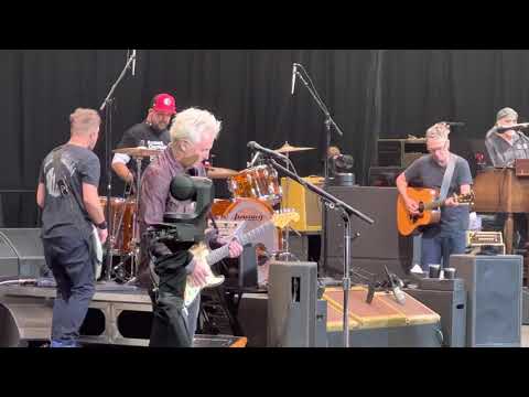 Pearl Jam - Yellow Ledbetter dengan Josh Arroyo - Auckland (12 Mei 2022)