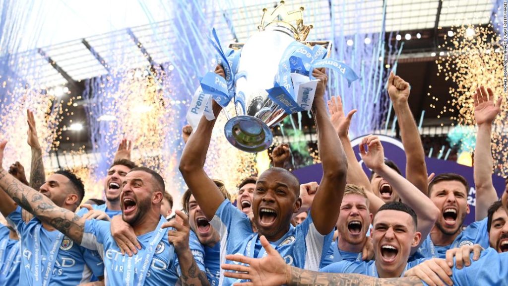 Liga Premier: Manchester City membuat comeback yang menakjubkan untuk mengklaim gelar pada hari terakhir yang menarik