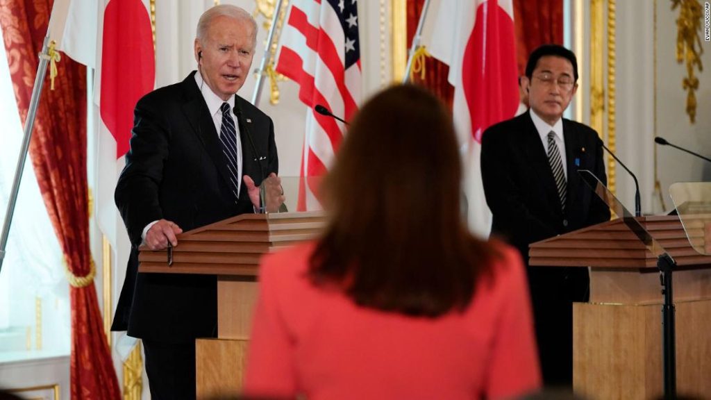 Komentar Biden tentang Taiwan tergantung di atas dengan para pemimpin Jepang, India dan Australia pada hari terakhir perjalanan Asia-nya