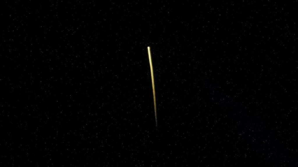 Tonton barisan Naga Kru-3 SpaceX kembali ke Bumi dalam gambar yang menakjubkan