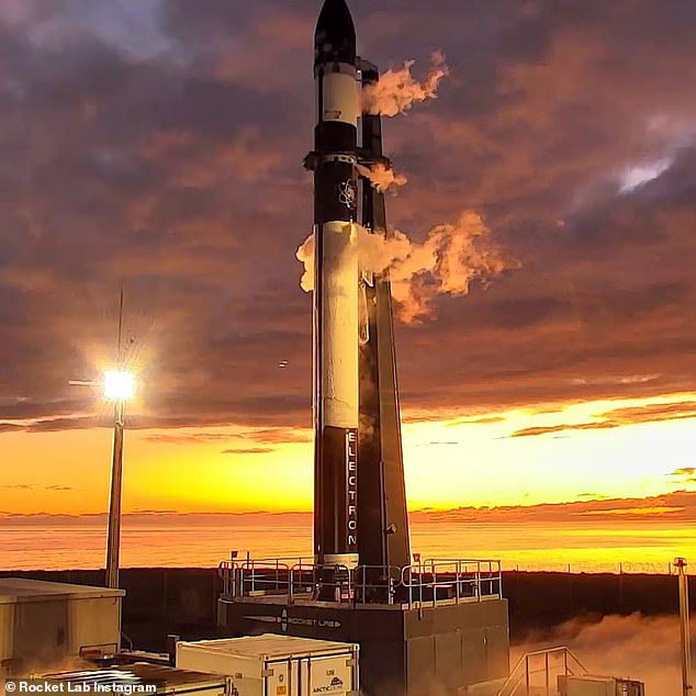 Perusahaan AS Rocket Lab akan mengirim satelit CAPSTONE ke luar angkasa dengan roket elektroniknya (foto)