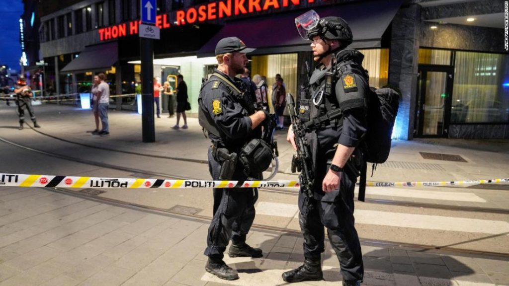 Norwegia: Penembakan di bar gay Oslo menewaskan sedikitnya dua orang sebelum parade kebanggaan