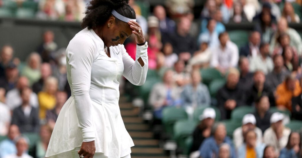 Serena Williams mengalahkan Wimbledon di babak pertama, lagi