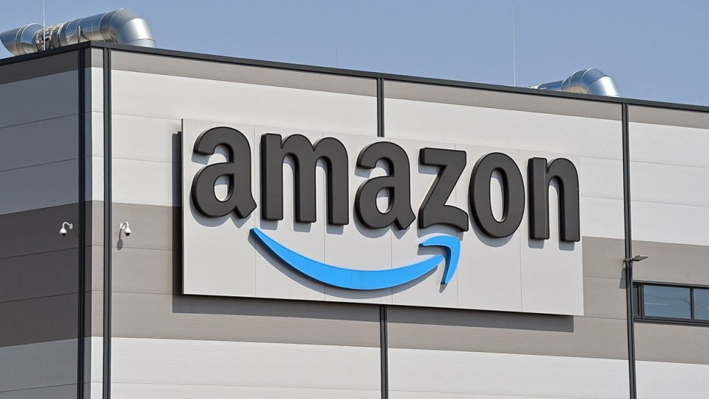 Amazon telah mengumumkan perubahan kebijakan untuk pekerja di luar jam kerja yang dapat memengaruhi upaya serikat pekerja