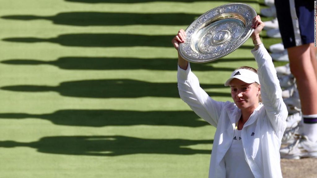 Elena Rybakina memenangkan gelar tunggal putri Wimbledon, gelar mayor pertamanya dan pertama untuk Kazakhstan