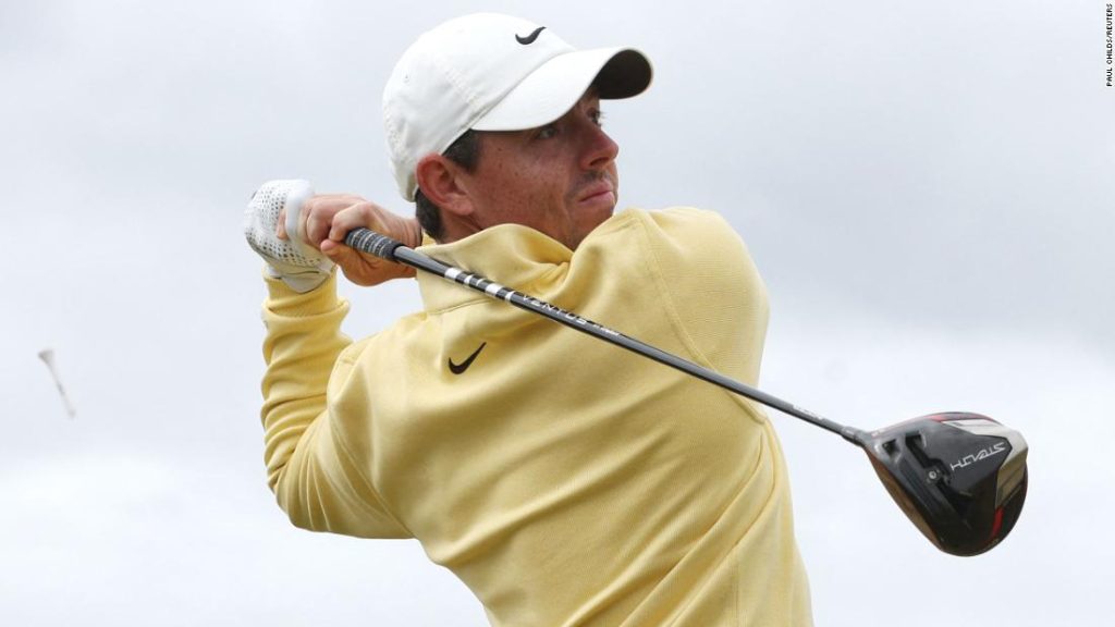 McIlroy menabrak batu tua - dan mematahkan tangan karyawan PGA Tour - di babak terbuka pertama yang penuh aksi