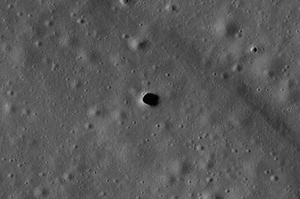 Kamera Medan SELENE/Kaguya Jepang dan Multiband Imager menangkap wilayah vulkanik kuno di bulan yang disebut Bukit Marius.