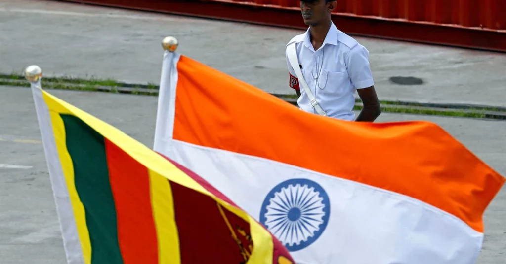 India mengatakan akan melindungi kepentingannya saat kapal-kapal China menuju ke Sri Lanka