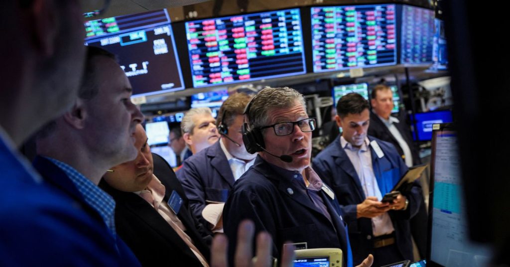 Wall Street merosot dengan bobot teknologi periklanan dan saham media sosial