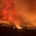 Kebakaran hutan meletus di Prancis dan ribuan orang dievakuasi dari rumah mereka