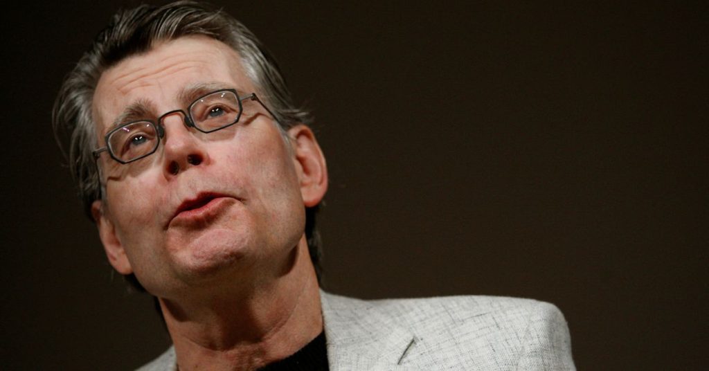 Stephen King akan mendukung pemerintah AS dalam kasus menentang penerbitan buku dan merger massal