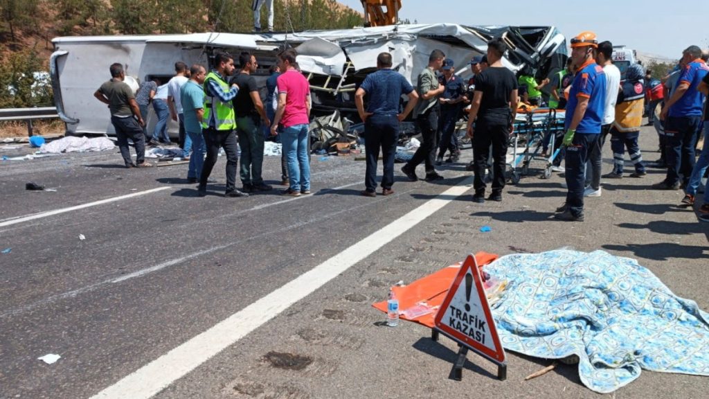 Turki: Sedikitnya 35 orang tewas dalam kecelakaan terpisah di lokasi kecelakaan |  Berita
