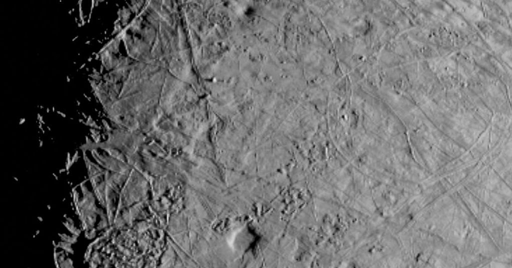 Gambar Europa Baru Dipancarkan Rumah oleh pesawat ruang angkasa Juno NASA