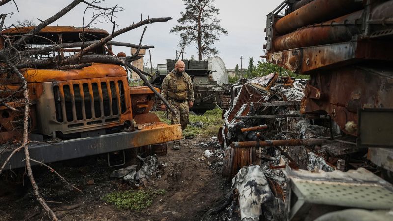 Ukraina memukul Rusia dengan keras di daerah yang coba dikendalikan oleh Moskow