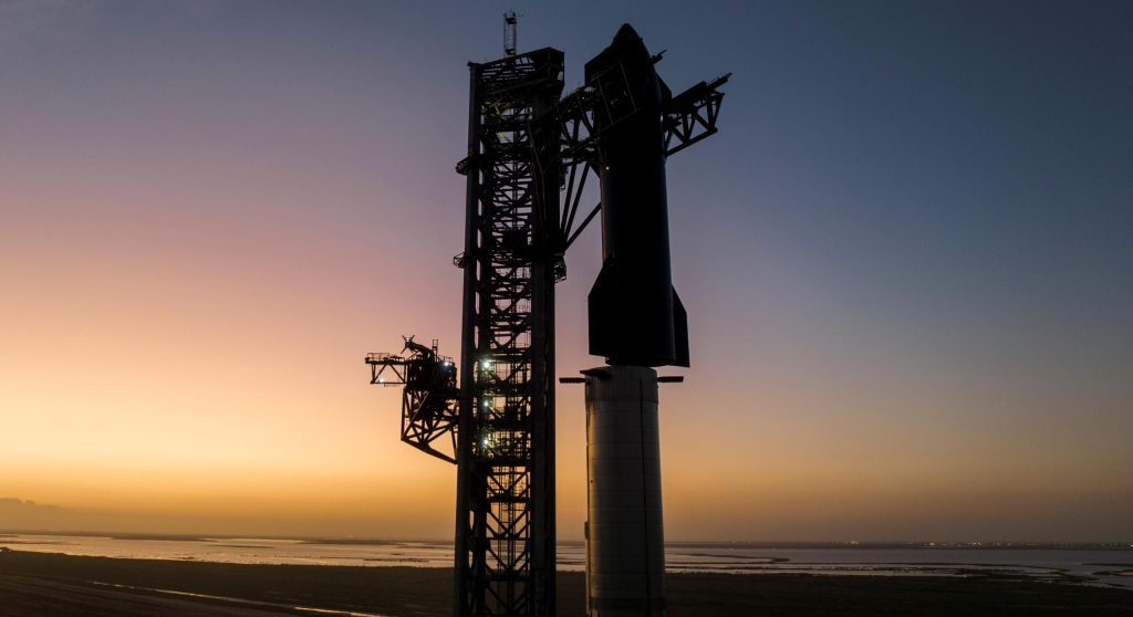 SpaceX telah sepenuhnya menimbun roket Starship untuk pertama kalinya dalam enam bulan