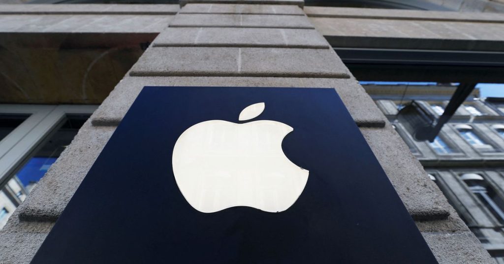 Keuntungan Apple melonjak karena kesuraman ekonomi mempengaruhi teknologi