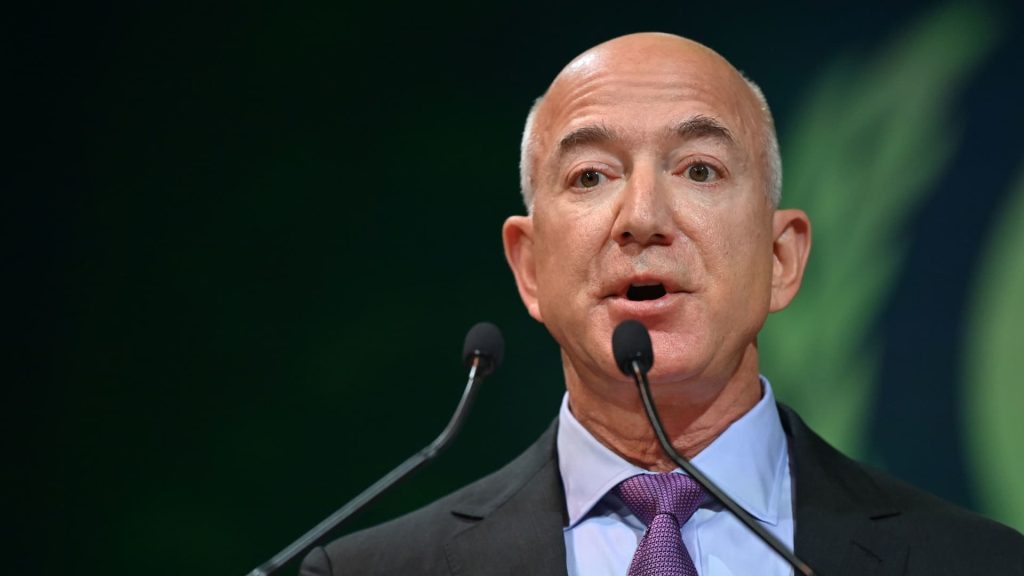 Jeff Bezos, pendiri Amazon, memperingatkan sudah waktunya untuk 'menutup pintu'