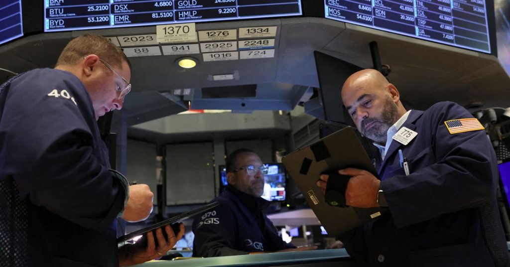 Wall Street naik setelah hasil Bank of America dan pembalikan Inggris