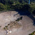 Ingat piringan Observatorium Arecibo dua tahun setelah runtuh